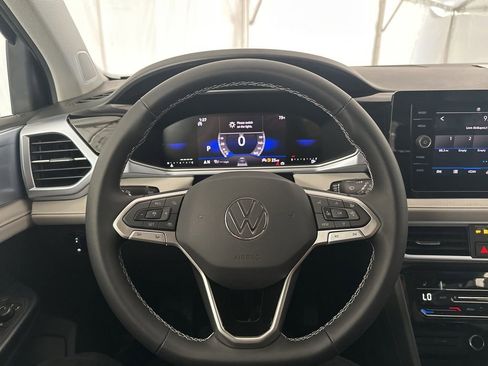 New 2026 Volkswagen Taos SE FWD image 23