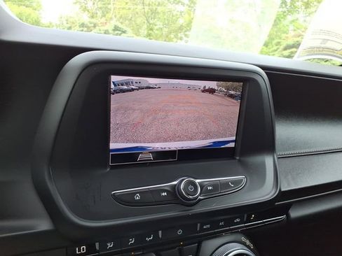 Used 2022 Chevrolet Camaro LT RWD image 17
