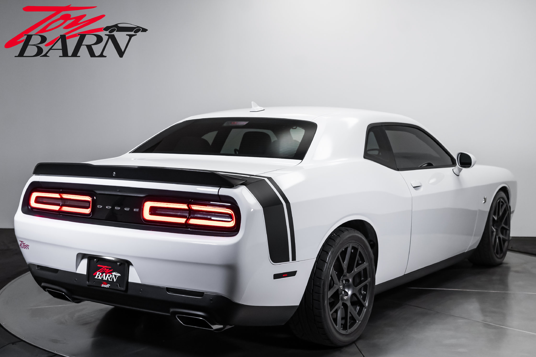 Used 2018 Dodge Challenger R/T Scat Pack RWD image 5