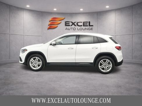 Used 2022 Mercedes-Benz GLA 250 4MATIC w/ Premium Package Lite image 3