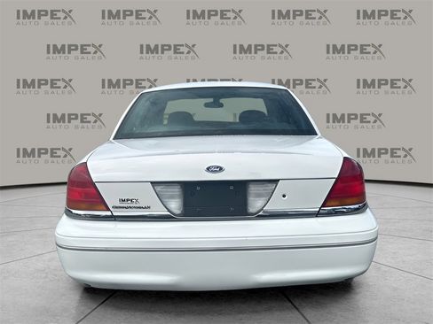 Used 1998 Ford Crown Victoria LX image 4