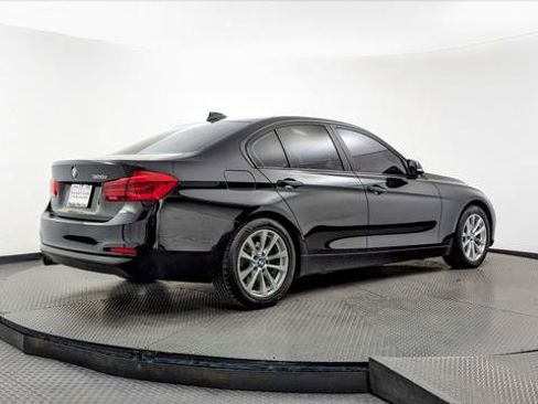 Used 2018 BMW 320i Sedan RWD image 8