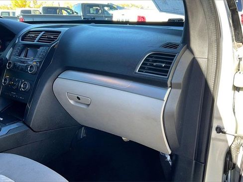 Used 2019 Ford Explorer 4WD w/ Class III Trailer Tow Package image 16