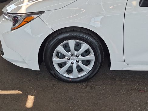 Used 2024 Toyota Corolla LE FWD image 10