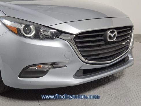 Used 2018 MAZDA MAZDA3 Touring image 10