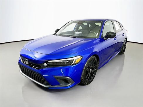 Used 2022 Honda Civic Sport image 3