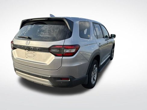 Used 2025 Honda Pilot EX-L image 8