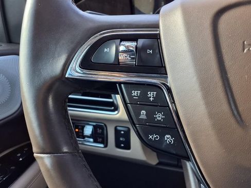 Certified 2022 Lincoln Navigator Reserve AWD/4WD image 17