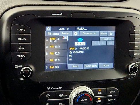 Used 2019 Kia Soul + FWD image 35