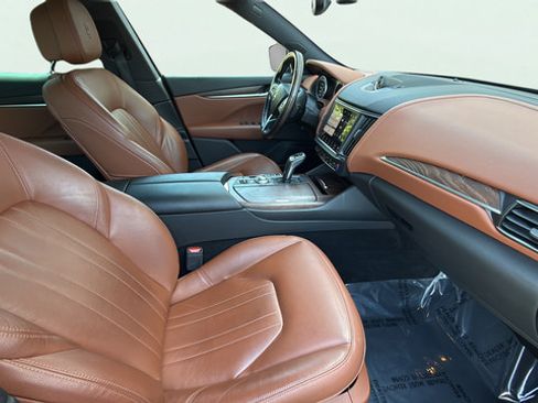 Used 2022 Maserati Levante GT AWD/4WD image 23