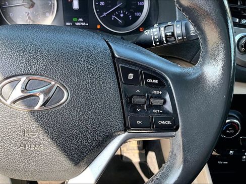 Used 2016 Hyundai Tucson Limited w/ Option Group 03 FWD image 19
