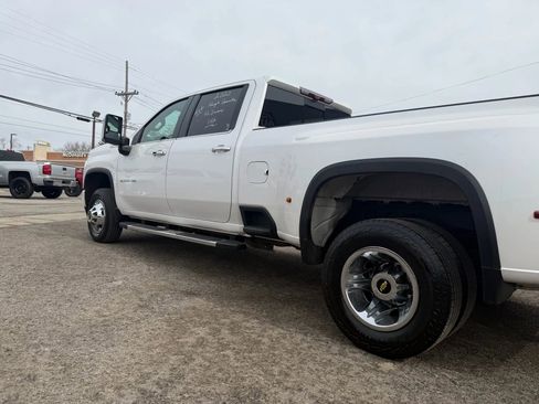 Used 2020 Chevrolet Silverado 3500 High Country image 14