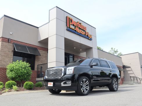 Used 2018 GMC Yukon Denali w/ Open Road Package AWD/4WD image 43