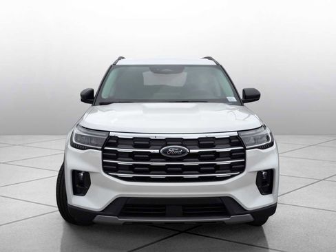 New 2025 Ford Explorer Active w/ Active Comfort Package image 2