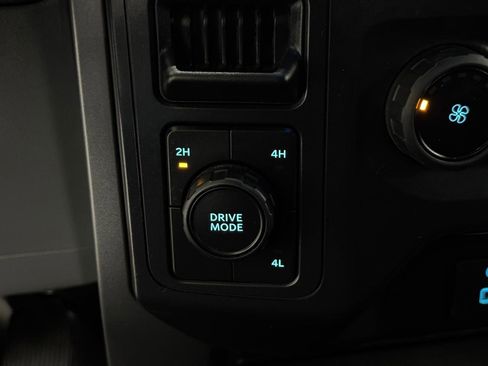 Used 2022 Ford F150 XLT AWD/4WD image 30