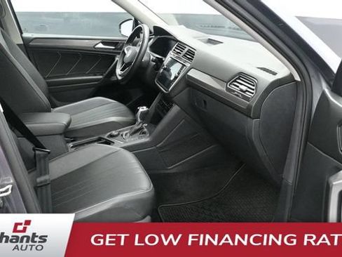 Used 2023 Volkswagen Tiguan SE AWD/4WD image 10