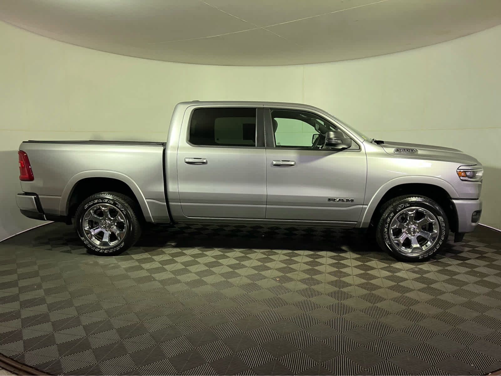 Used 2025 RAM 1500 Big Horn AWD/4WD image 8