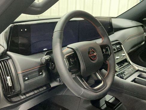 Used 2026 Nissan Armada PRO-4X AWD/4WD image 14
