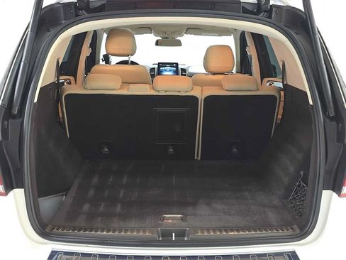 Used 2019 Mercedes-Benz GLE 400 4MATIC image 13