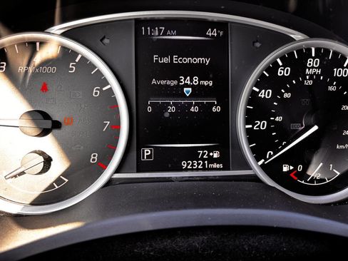 Used 2016 Nissan Sentra SV image 14