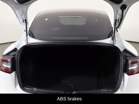 Used 2018 Tesla Model 3 Long Range RWD image 10