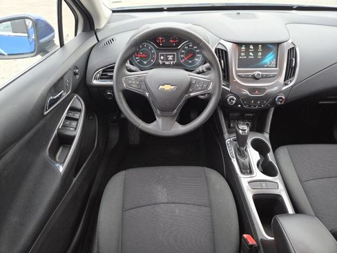 Used 2016 Chevrolet Cruze LT w/ Convenience Package image 24