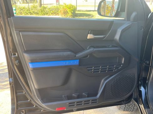 Used 2025 Toyota Tacoma TRD Off-Road AWD/4WD image 20