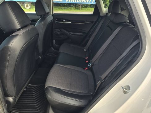 Used 2021 Kia Seltos S FWD image 11