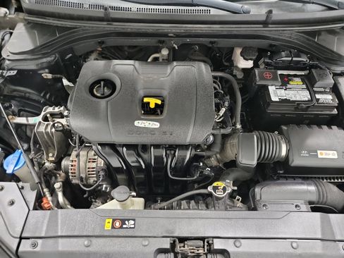 Used 2019 Hyundai Elantra SE image 24