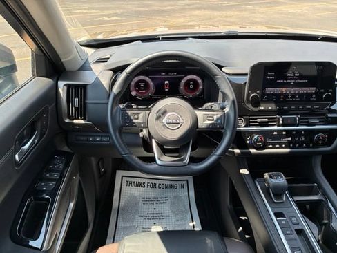 Certified 2023 Nissan Pathfinder Platinum FWD image 14