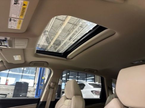 Used 2017 Acura MDX SH-AWD w/ Technology Package image 15