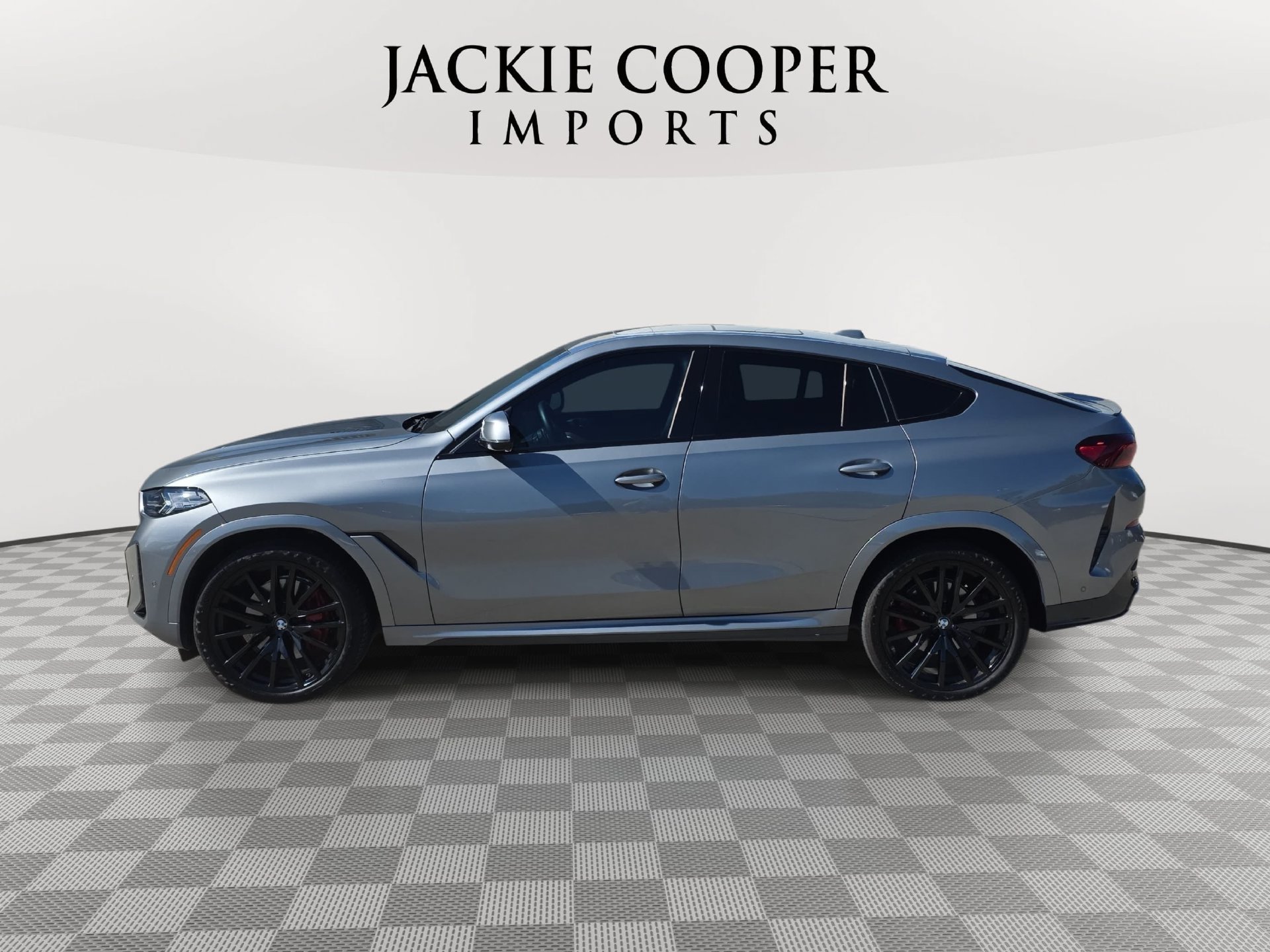 Used 2024 BMW X6 xDrive40i w/ M Sport Professional Package AWD/4WD image 8
