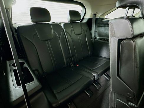 Certified 2023 Kia Sorento S image 8