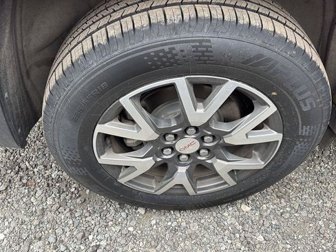 Used 2020 GMC Acadia SLE FWD image 4