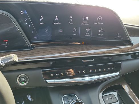 Used 2023 Cadillac Escalade Sport Platinum w/ LPO, ONYX Package image 13