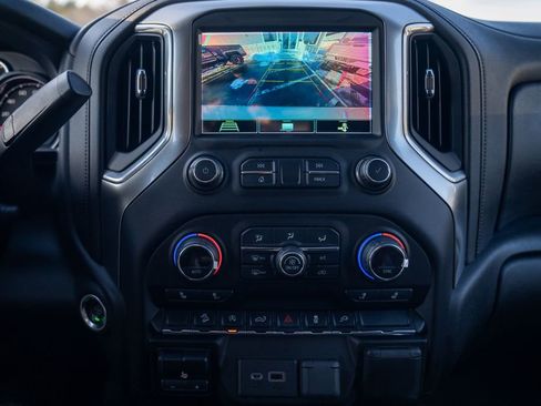 Used 2020 Chevrolet Silverado 1500 LT Trail Boss image 23