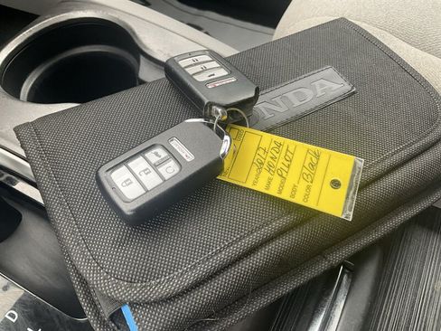 Used 2017 Honda Pilot LX image 20