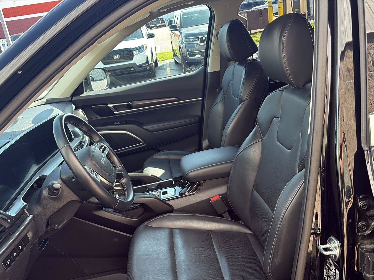 Used 2024 Kia Telluride S w/ S Sunroof Package AWD/4WD image 6
