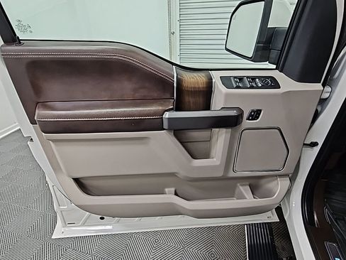 Used 2019 Ford F150 Limited w/ Trailer Tow Package image 34