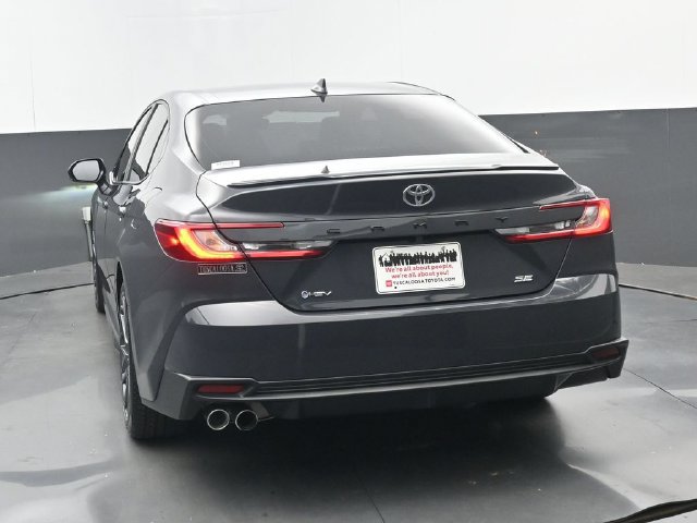 Used 2025 Toyota Camry SE w/ Convenience Package FWD image 18