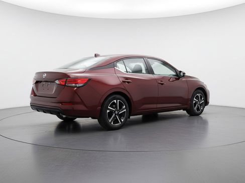 Used 2025 Nissan Sentra SV FWD image 9