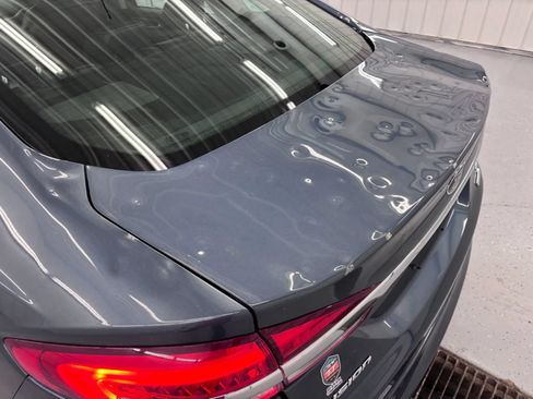 Used 2018 Ford Fusion SE w/ Fusion SE Technology Package FWD image 23