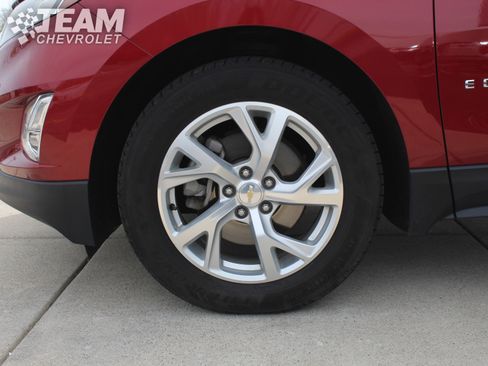 Used 2018 Chevrolet Equinox LT w/ Sun & Infotainment Package image 32