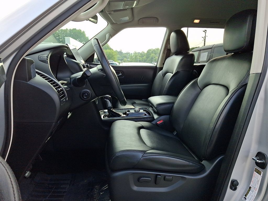 Used 2022 Nissan Armada SV AWD/4WD image 15