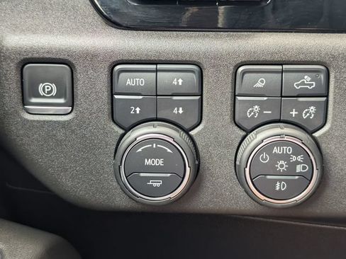 Used 2025 Chevrolet Silverado 2500 LTZ w/ LTZ Plus Package AWD/4WD image 26