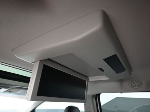 Used 2016 Toyota Sienna SE Premium w/ Protection Package FWD image 34