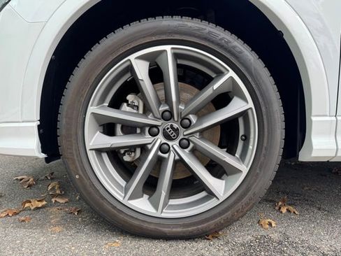 New 2025 Audi Q3 2.0T Premium image 8