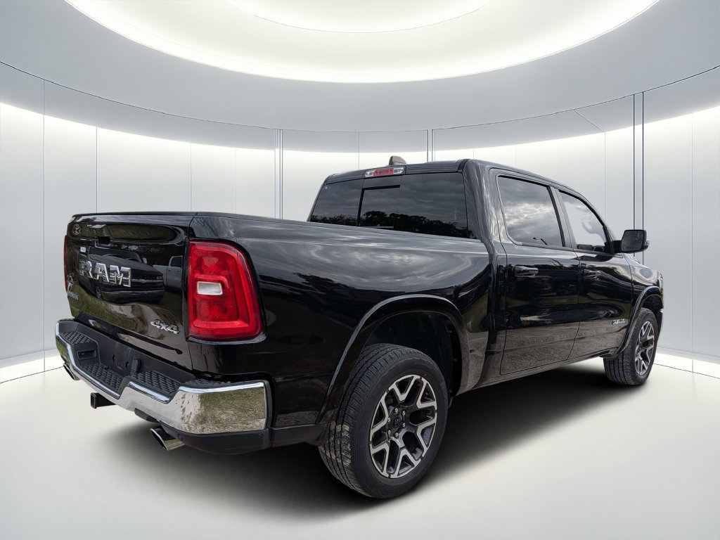 Used 2025 RAM 1500 Laramie AWD/4WD image 4