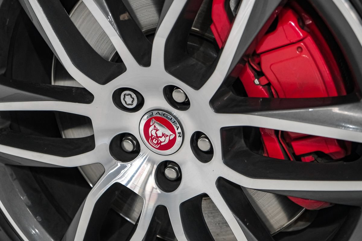 Used 2019 Jaguar F-TYPE R AWD/4WD image 60