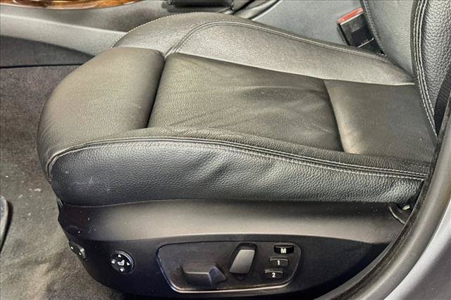 Used 2010 BMW 335i Sedan RWD image 17